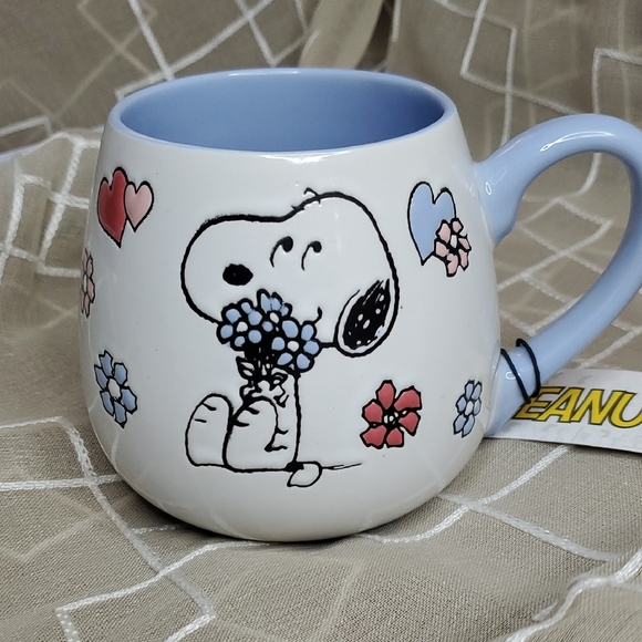 Snoopy Coffee Mug with Hearts - Picture 1 of 5